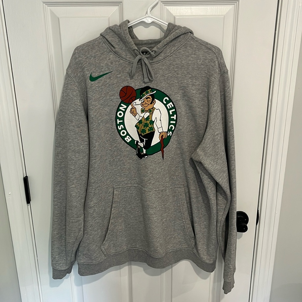 Men’s Nike Celtics hoodie